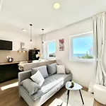 Gostinjska kuća Deluxe No.10 - & 4*