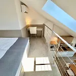 Deluxe No.10 - & 4* Mandre