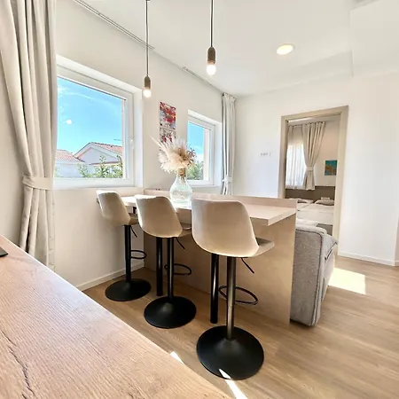 Deluxe No.10 - Rooms&apartments Affittacamere