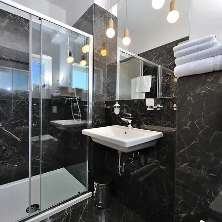 Affittacamere Deluxe No.10 - Rooms&apartments Mandre