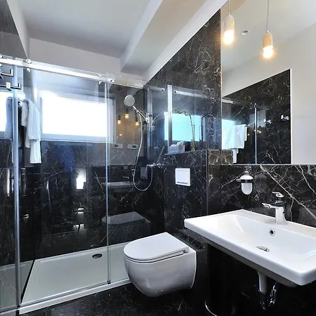 Deluxe No.10 - Rooms&apartments Gasthuis Mandre