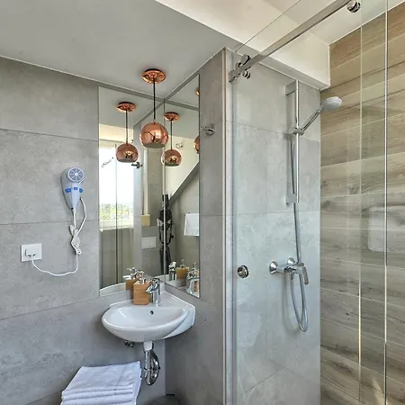 Deluxe No.10 - Rooms&apartments 4* Mandre