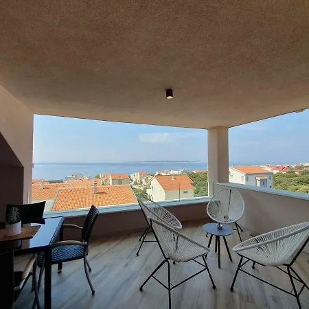 Deluxe No.10 - Rooms&apartments Affittacamere