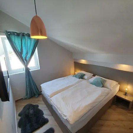 Deluxe No.10 - Rooms&apartments Gasthuis Mandre